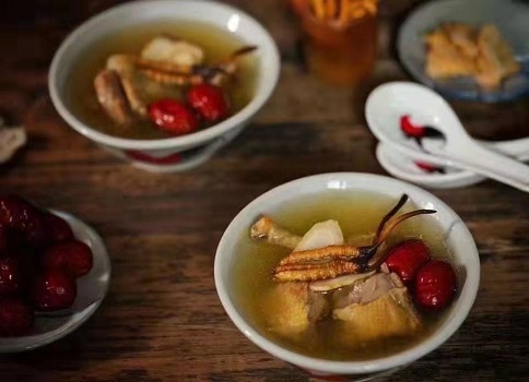 女人吃了冬蟲(chóng)夏草有什么好處呢？要看怎么吃了